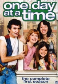 Sao phải nghĩ (Phần 1) One Day at a Time (Season 1)